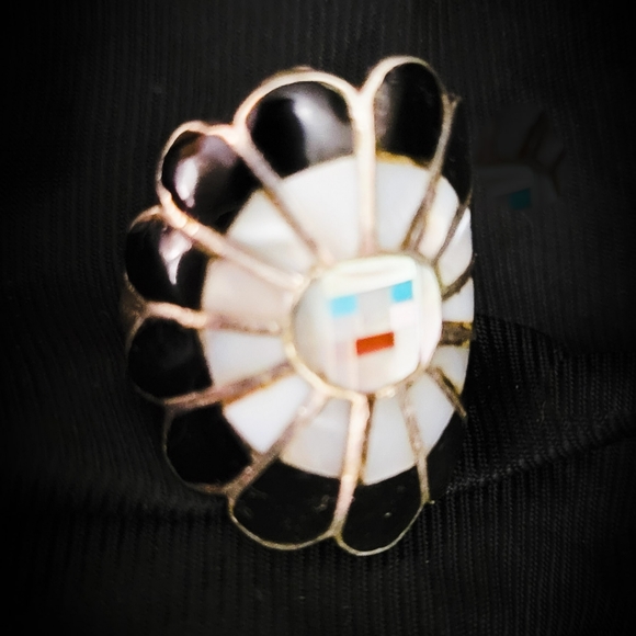 Camp Style Lot - Vintage Jewelry Collection - three Pieces Included - Picture 5 of 7